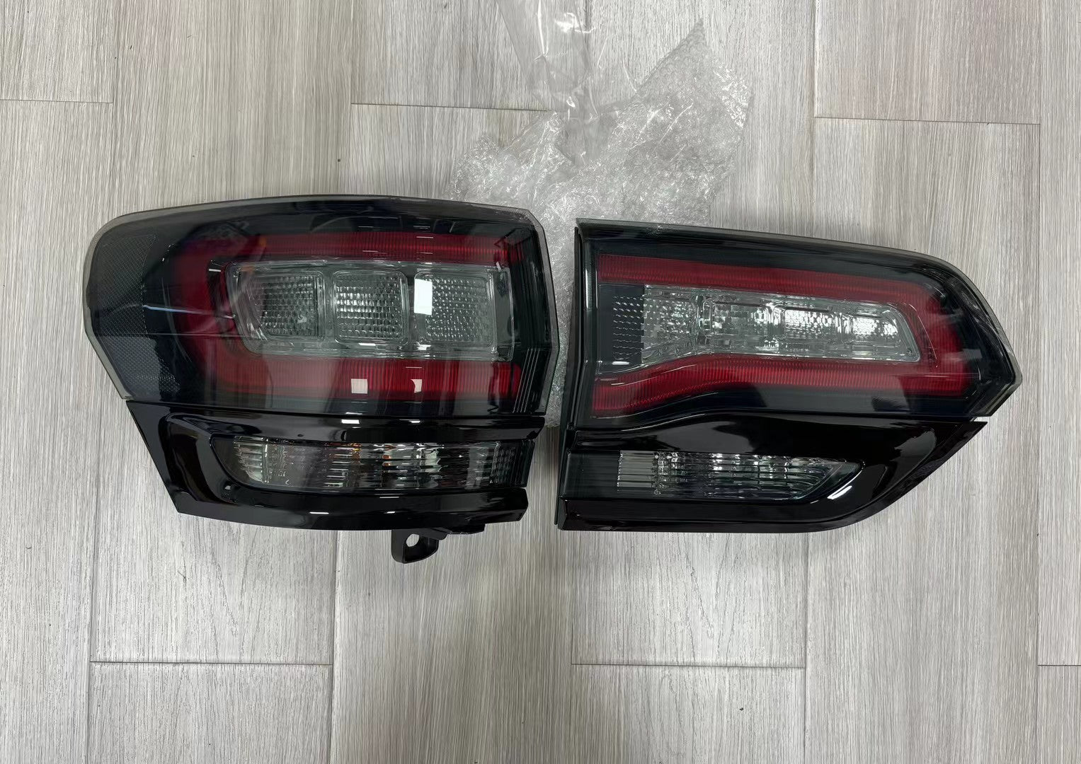 For Jeep Grand Cherokee 2011-2023 Upgrade to SRT-8 Body Kit with OEM Quality LED Headlight Bumper Grill Car Accessories Hood Wide Bodyt